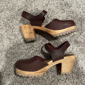 MIA Abba Wine Platform Clogs Size 40